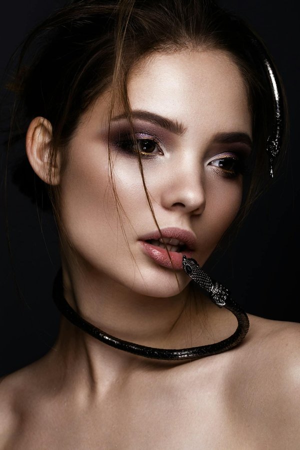 Colliers serpent durables et élégants en métaux nobles